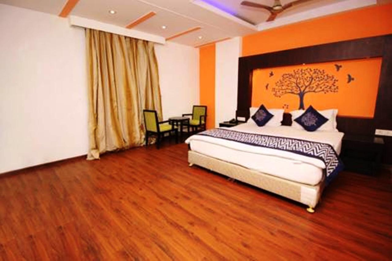 Hotel Vipul Grand Gurgaon Exterior foto