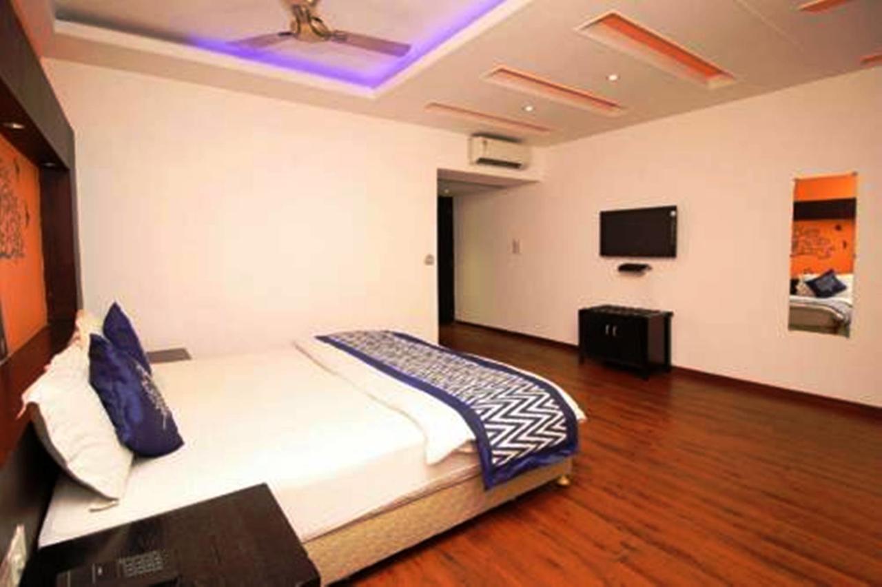 Hotel Vipul Grand Gurgaon Exterior foto