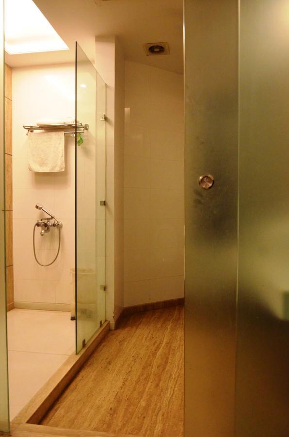 Hotel Vipul Grand Gurgaon Exterior foto